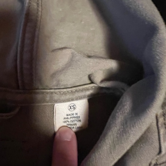 American Eagle XS pullover - Picture 2 of 5